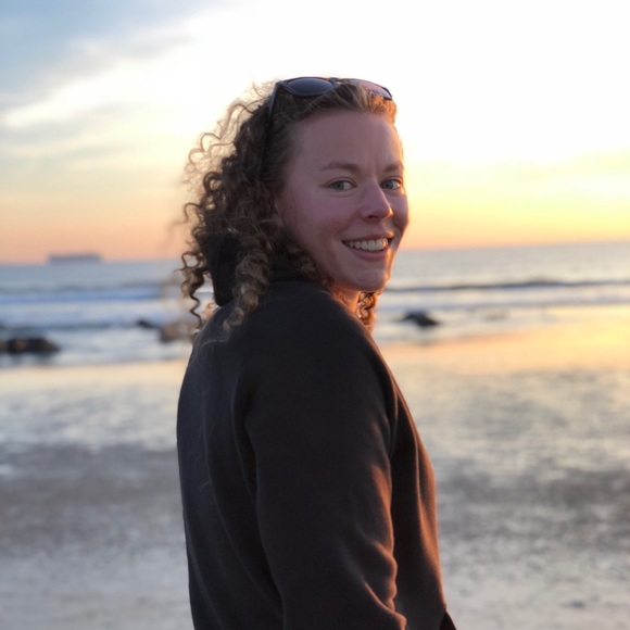 Meet your Posher, Jess - Picture 1 of 3